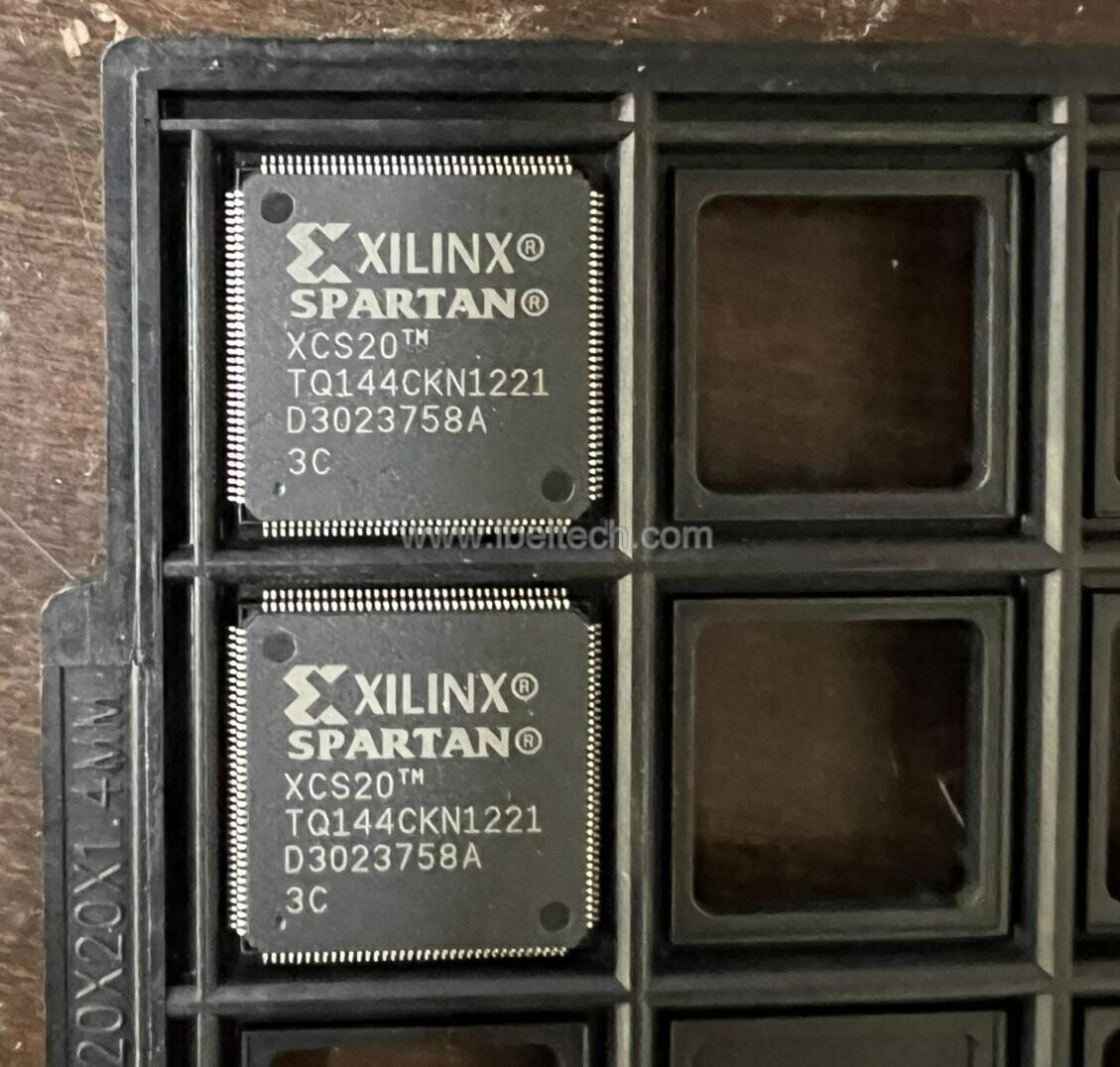 XCS20TQ144-3C